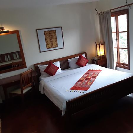 Avilla Phasouk Hotel Vientiane Buitenkant foto