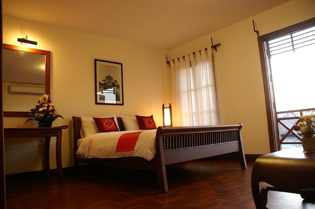 Avilla Phasouk Hotel Vientiane Buitenkant foto