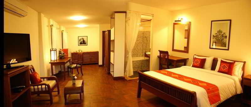 Avilla Phasouk Hotel Vientiane Buitenkant foto