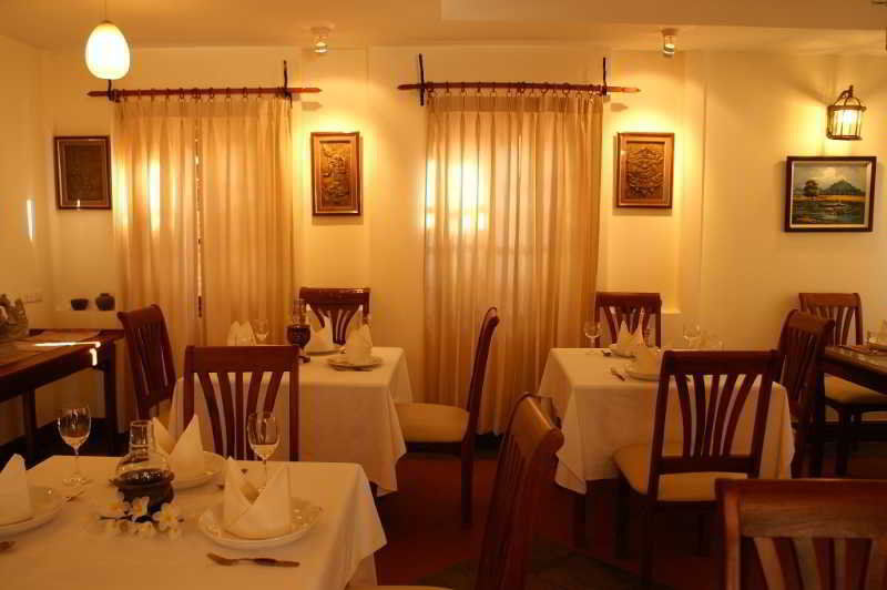 Avilla Phasouk Hotel Vientiane Buitenkant foto