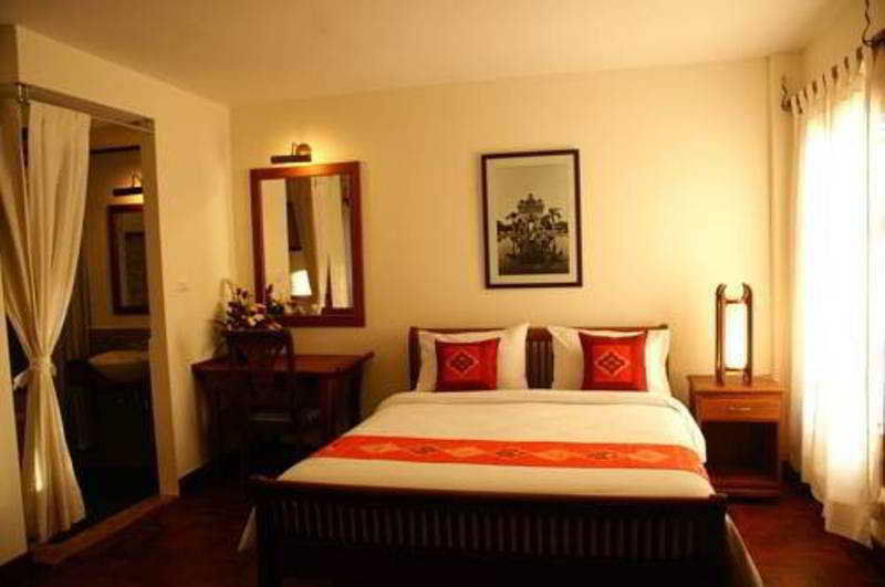 Avilla Phasouk Hotel Vientiane Buitenkant foto