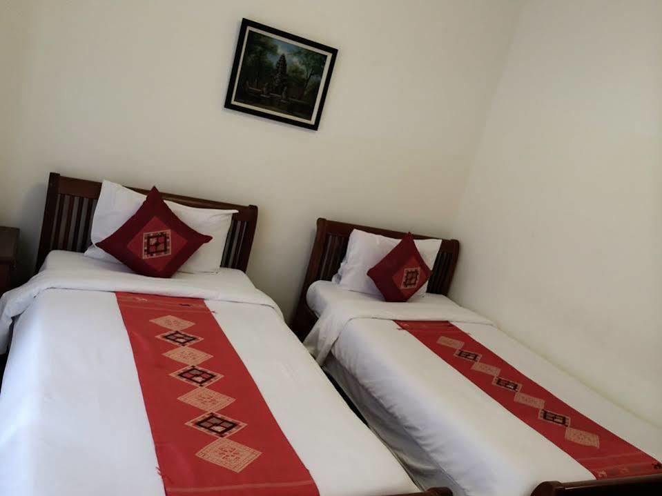 Avilla Phasouk Hotel Vientiane Buitenkant foto