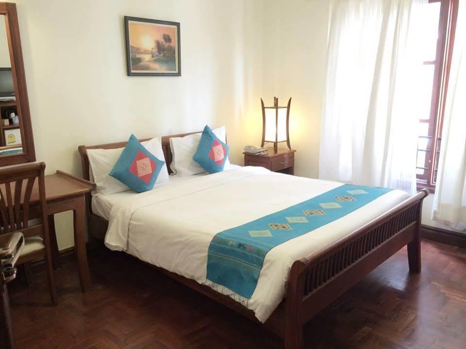 Avilla Phasouk Hotel Vientiane Buitenkant foto