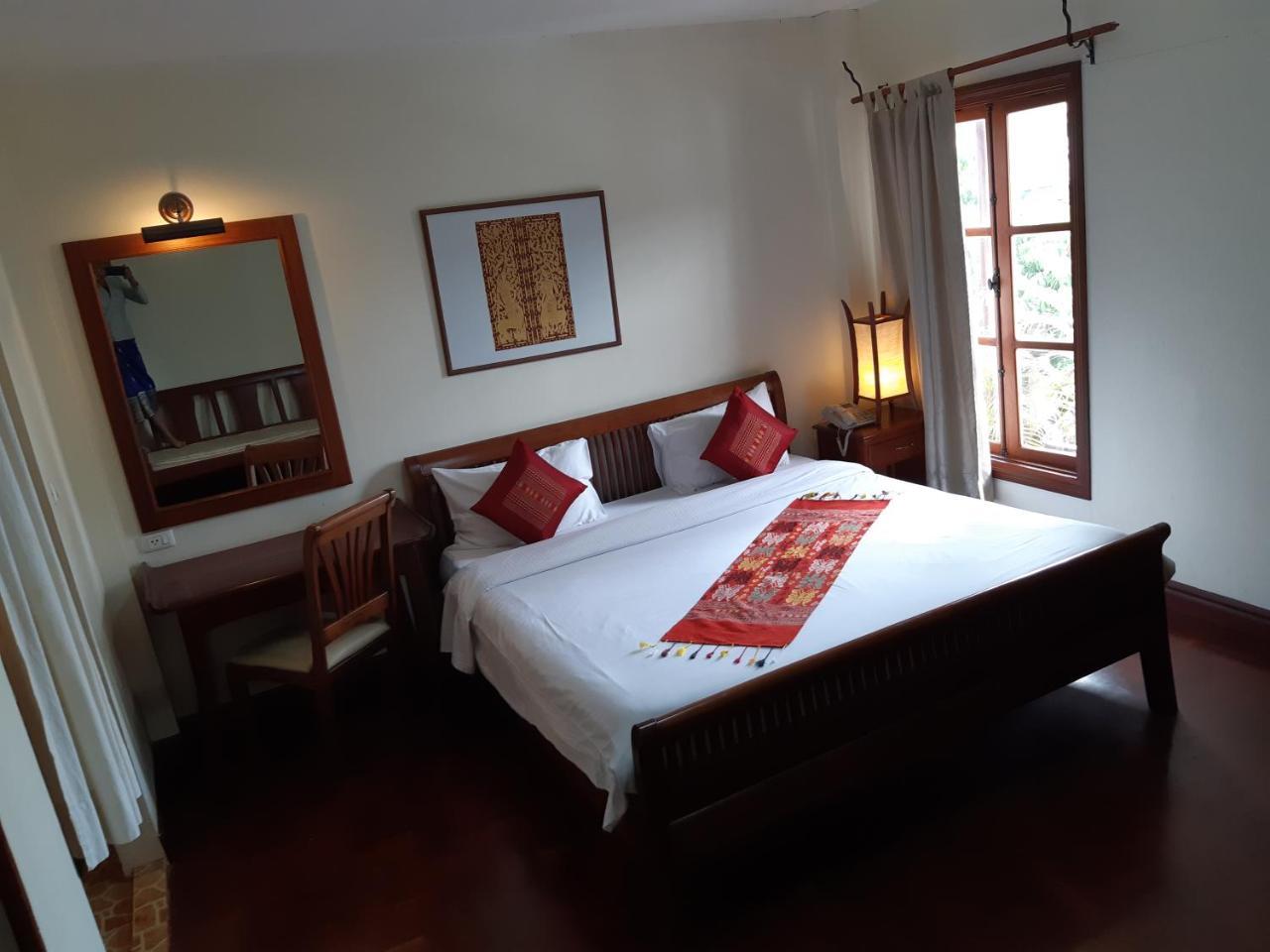 Avilla Phasouk Hotel Vientiane Buitenkant foto