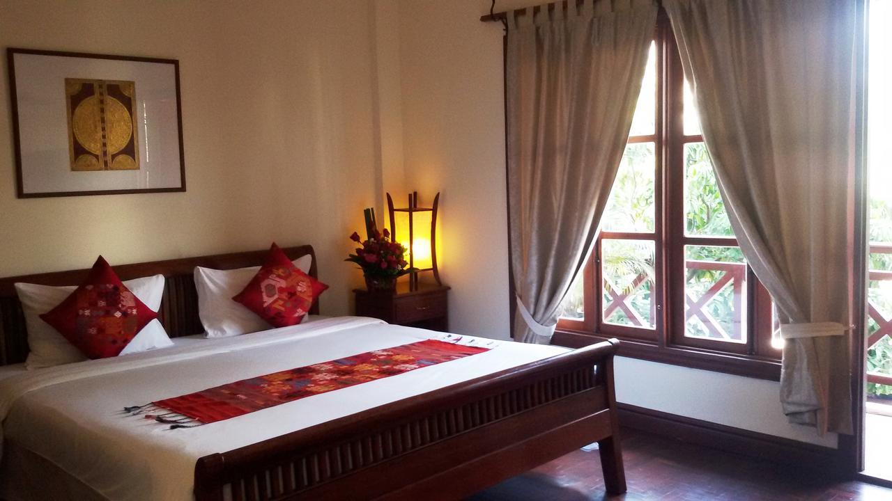 Avilla Phasouk Hotel Vientiane Buitenkant foto