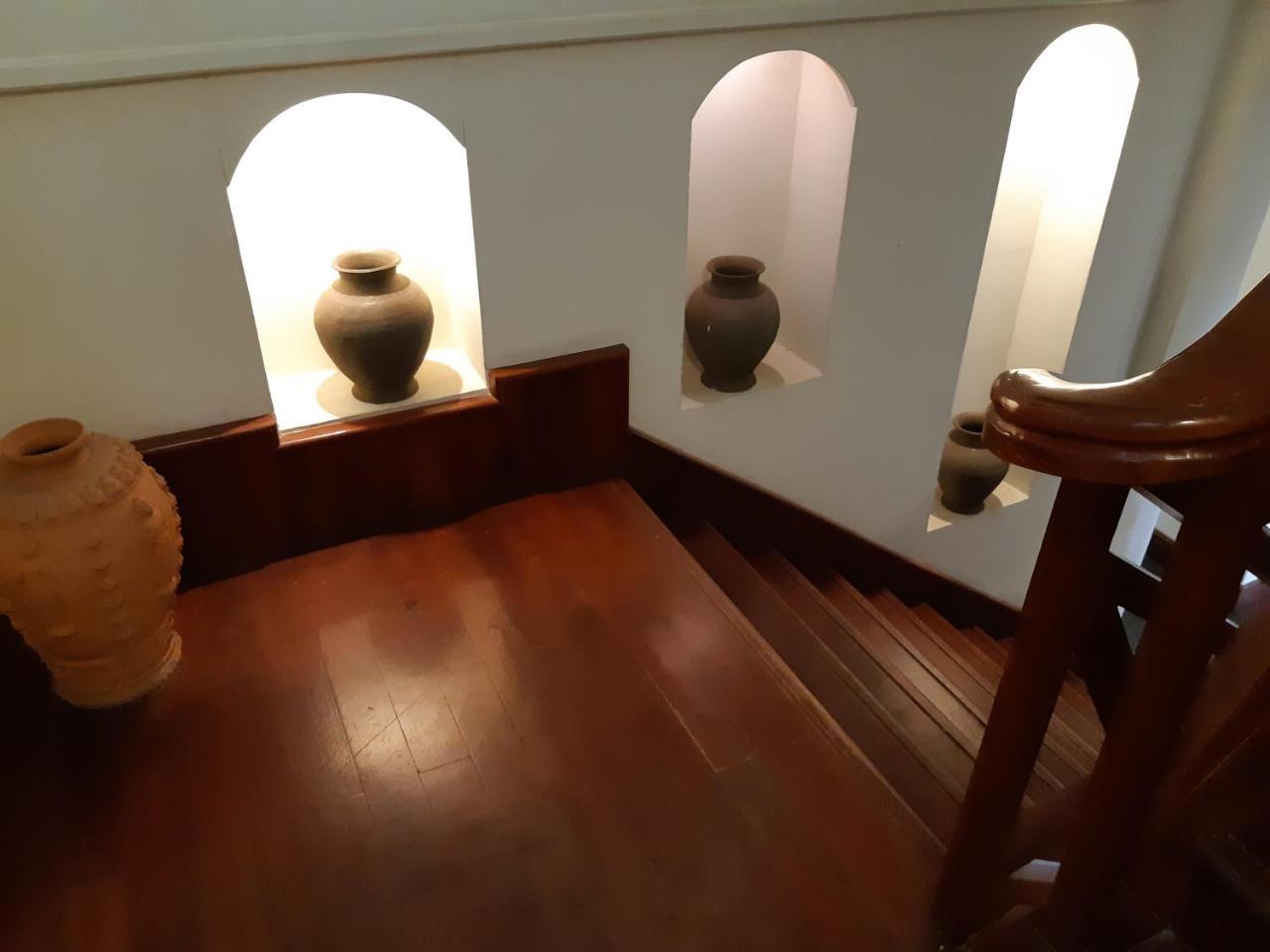 Avilla Phasouk Hotel Vientiane Buitenkant foto