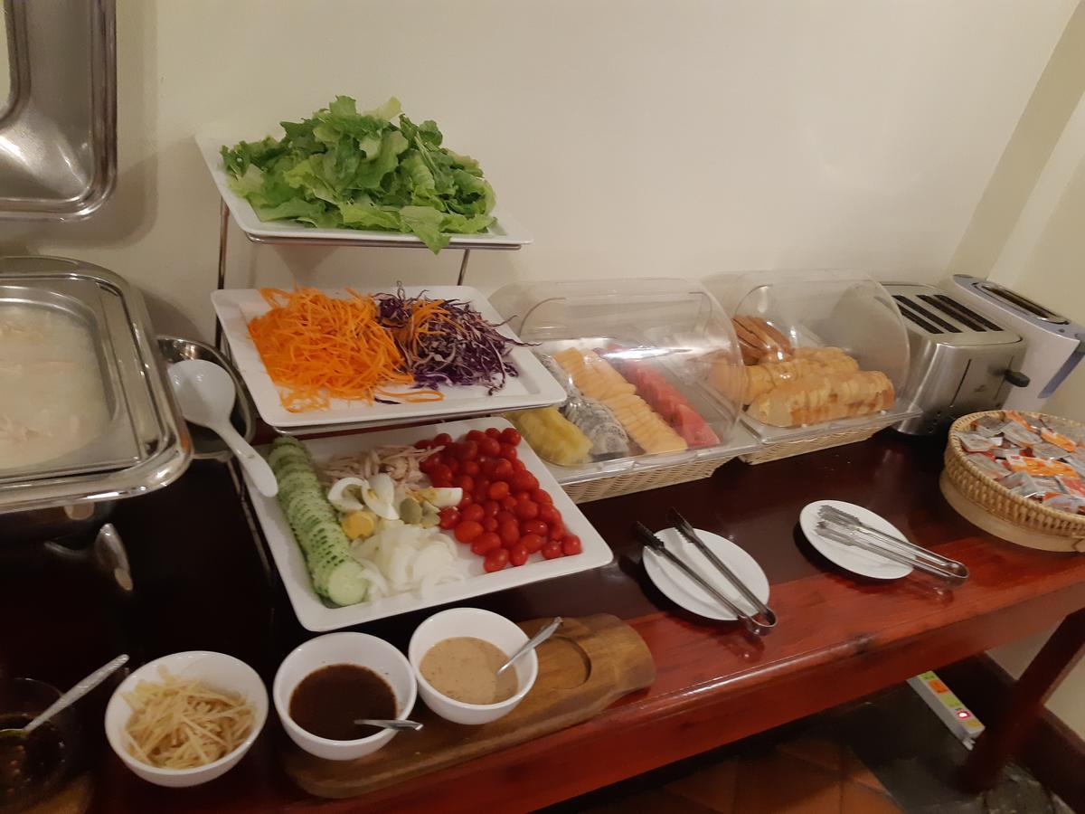 Avilla Phasouk Hotel Vientiane Buitenkant foto